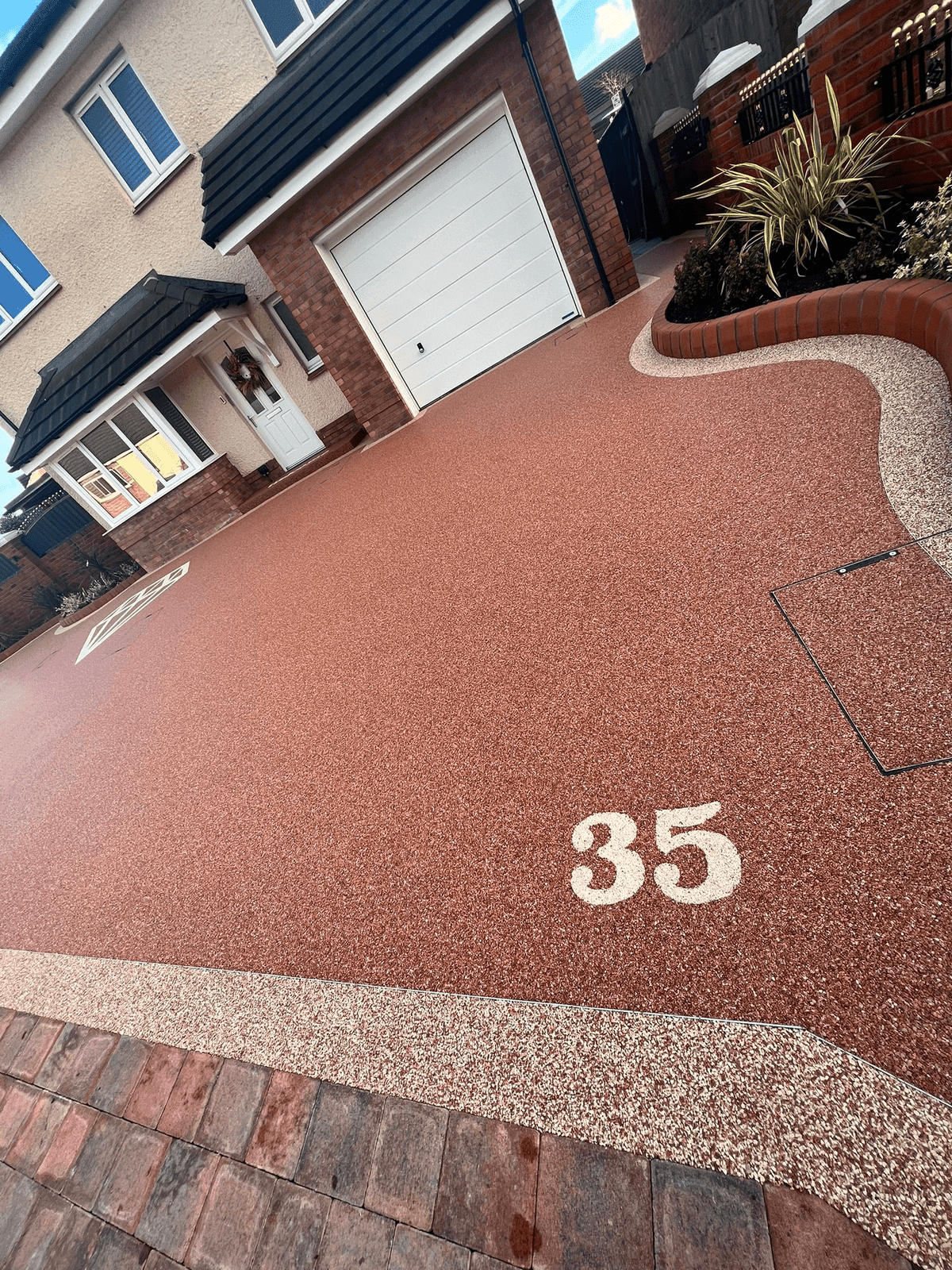 Resin-bound driveway install